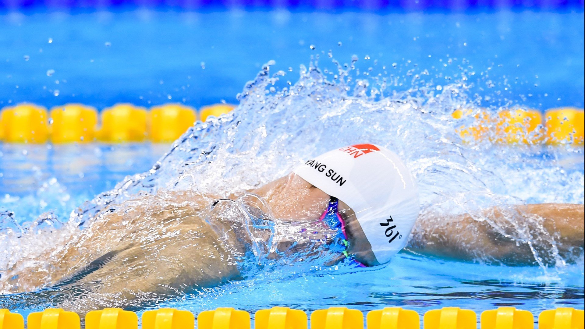 国际热身赛中国青年队晋级 球迷集体庆祝,足球国际热身赛